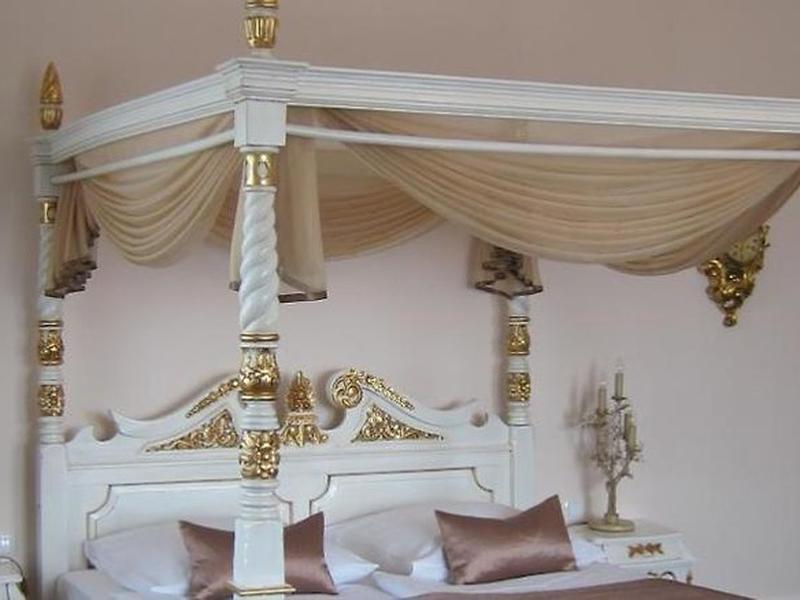 39C9213F1E94F4148538FDC0B5A8A884