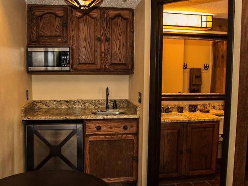 01CBB12CA4AAA4AE1F723B8DC565AACA