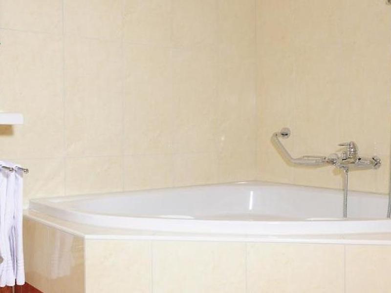 5A027F0307E20E4320C89372A94D6C95