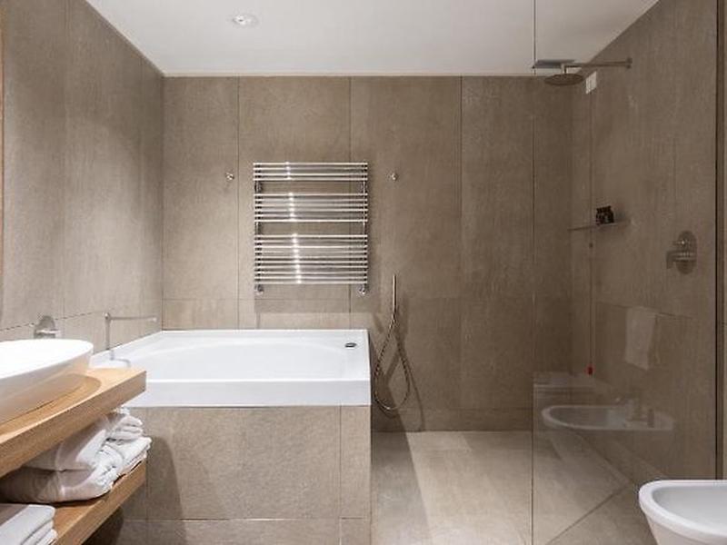 83F91A3CFA267CEB88443BE8B52F4BDE