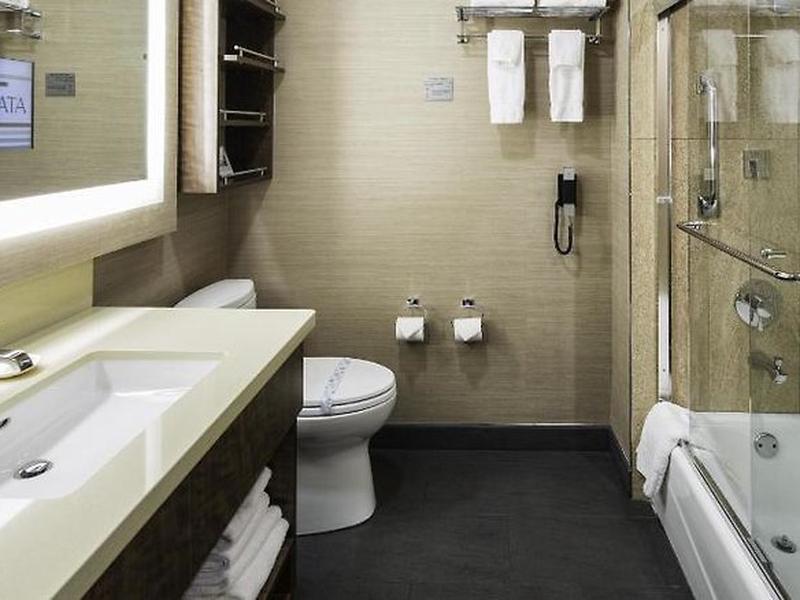 499E261AD1C595C872269696BDAAF6E2