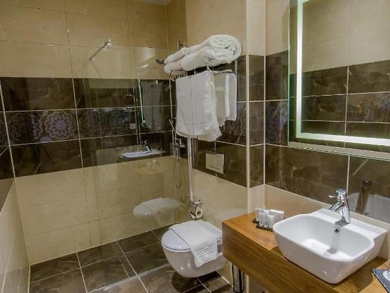 EA5419A47F68CBFBF819BD5C67653AAB