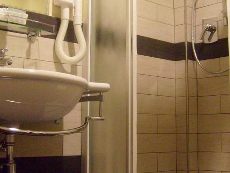 011B20D63EEA0685A23DAEB38AB7F573