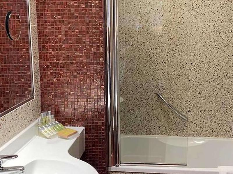 2BBF8297814BAE1E69BB1F8B9180EAA8