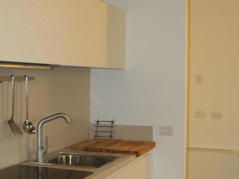 84F279B0068991F3220FDC9A72B7BC97