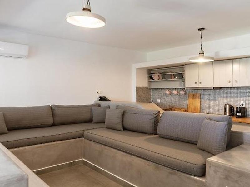 50FCA0BBD334722DDEF428ED3D4BCDBE