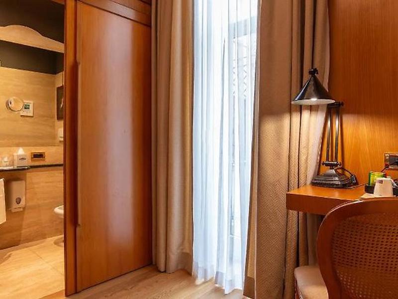 1E6295C4AB2945C07B862B1DBAE7685A