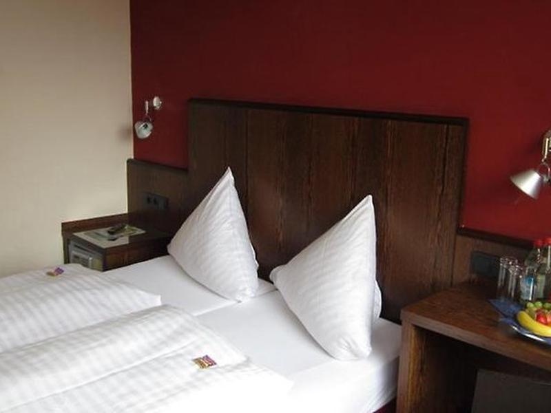 72B38233A1E2731EDF5F393CB7FE79FA