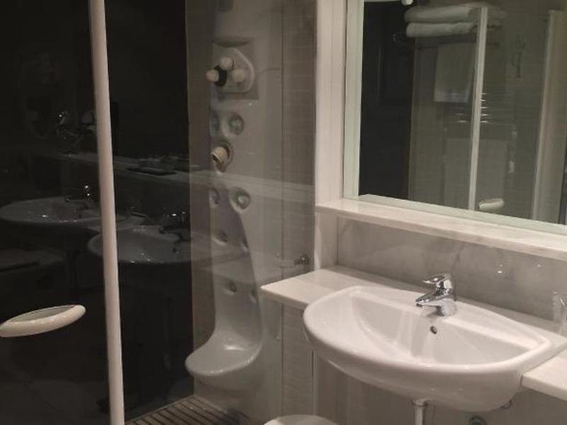 798B4A3E109EF1B1E3E00C5EAC13B28B