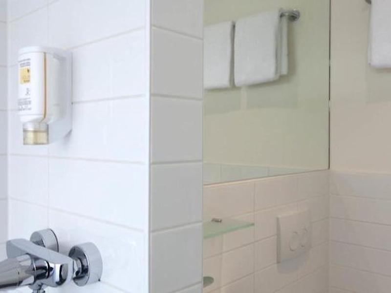 F944B543FE3300B66CF8C41DD55D2E45