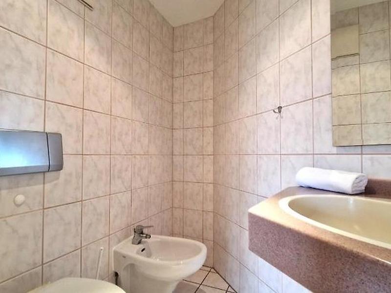 635954C2ABD6C80763EAE1FE73A59147