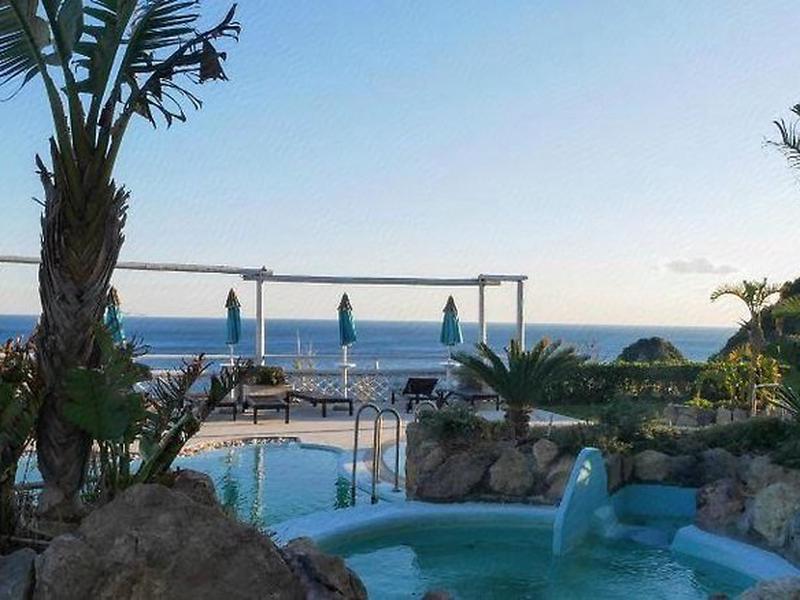 03D9722D4DF59A0BA11759F0B7CAB9FD