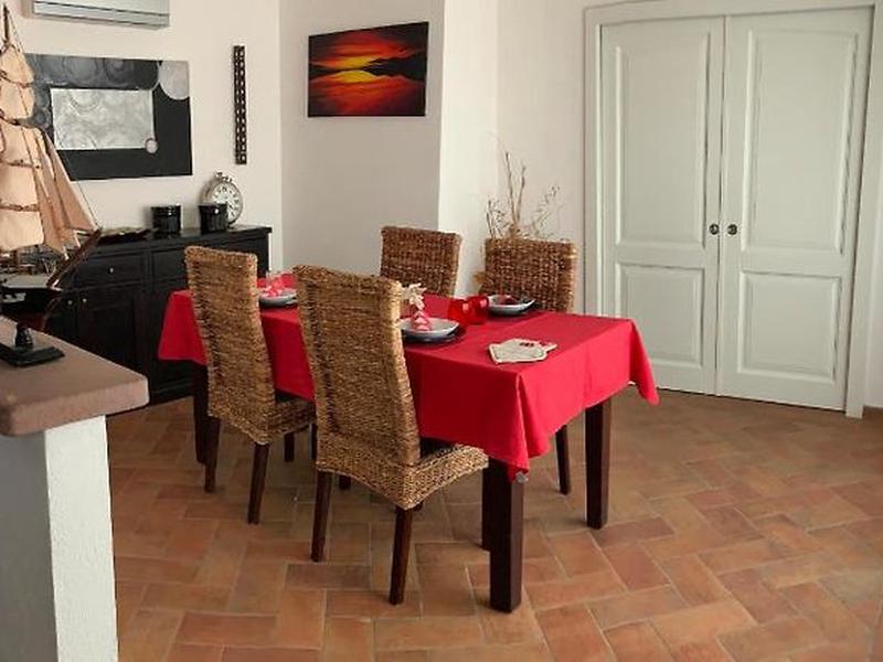 56C9321CEDF0363E6AEEB595D9BAD9D3