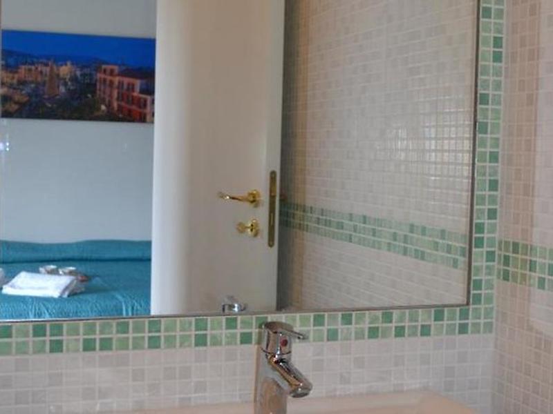 4CF7249CB7B54E5B226670669D64B2C7