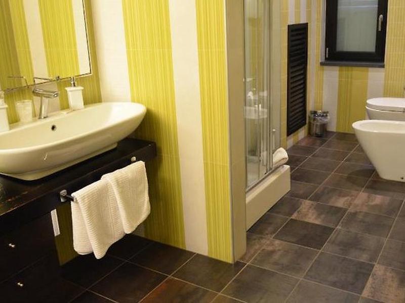 F8D8A6279C71350F748F42C0D4EF34E6