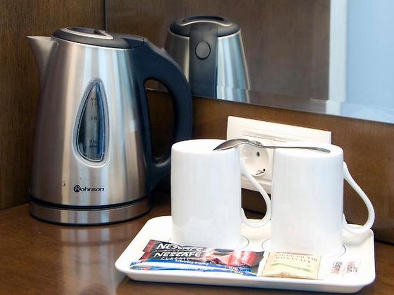 B6B9232776567BC4E198F5DAA5EB429F