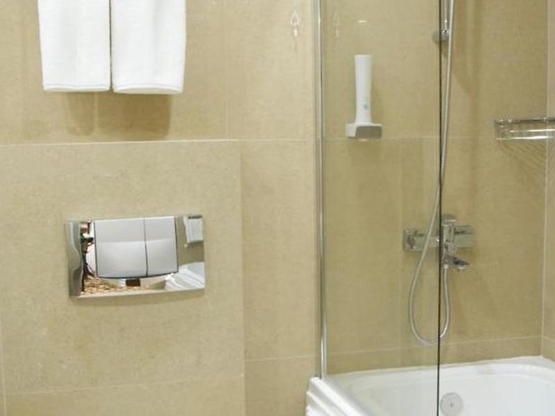 B69F058CAD483C2A77127266138DFB29