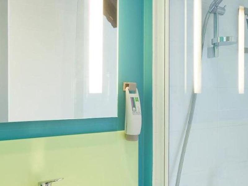 8068C65235F3D4FBDD5CDC6C4EA5F739