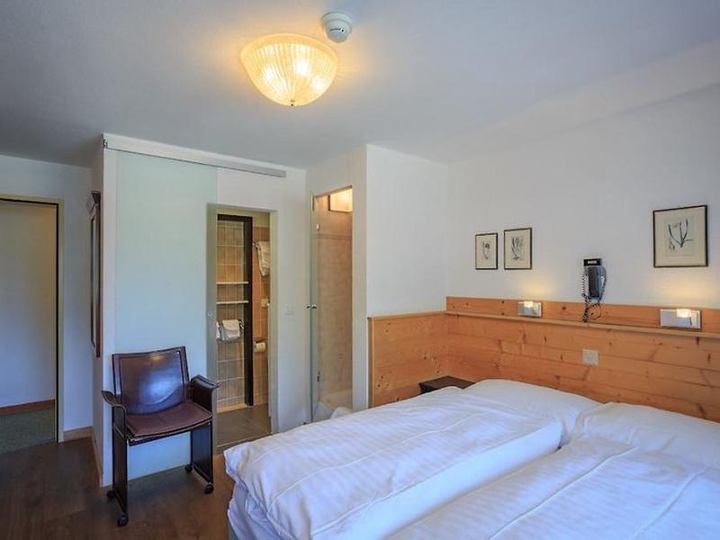 07D39D36375F4E9149E5B7FDD7D6E375