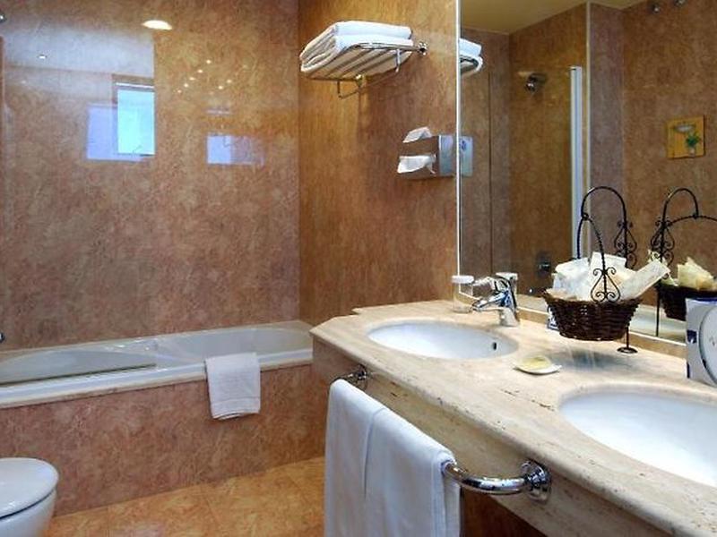 B59CEFF5673DDE42C31CDBDACFB8B851