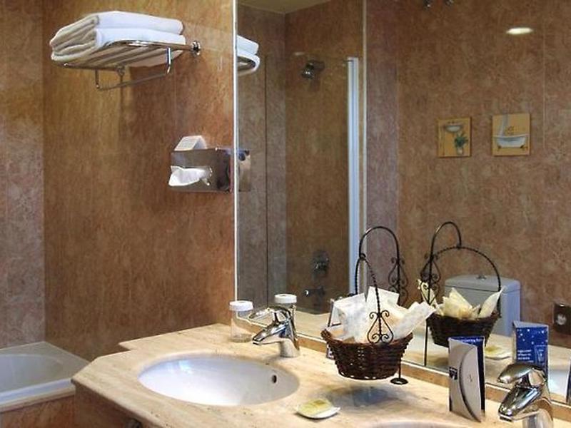 0C2A985D799B47A7C0DDBAE04A2B48E2