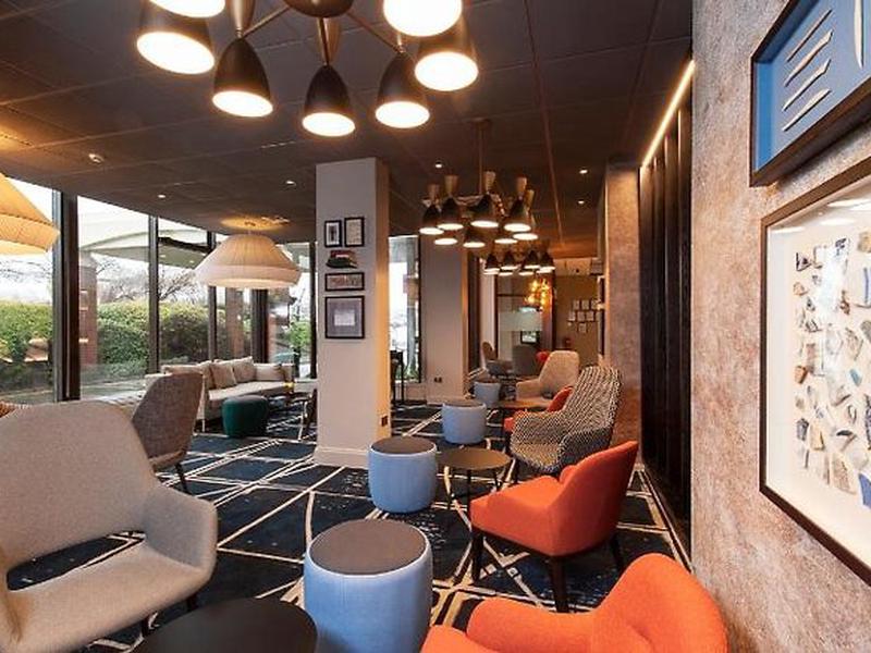 AFE21A62000D11BE3E685D4A48CFA7E3