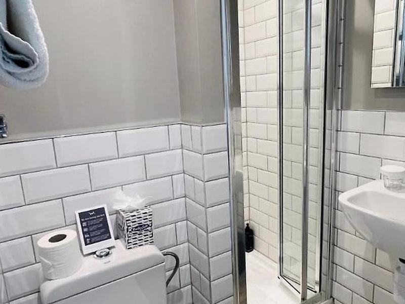 C00879E86812792265F1929E3F072682