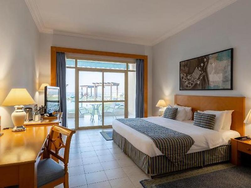 100CE7AF6737F0179617C3AF3917EA41