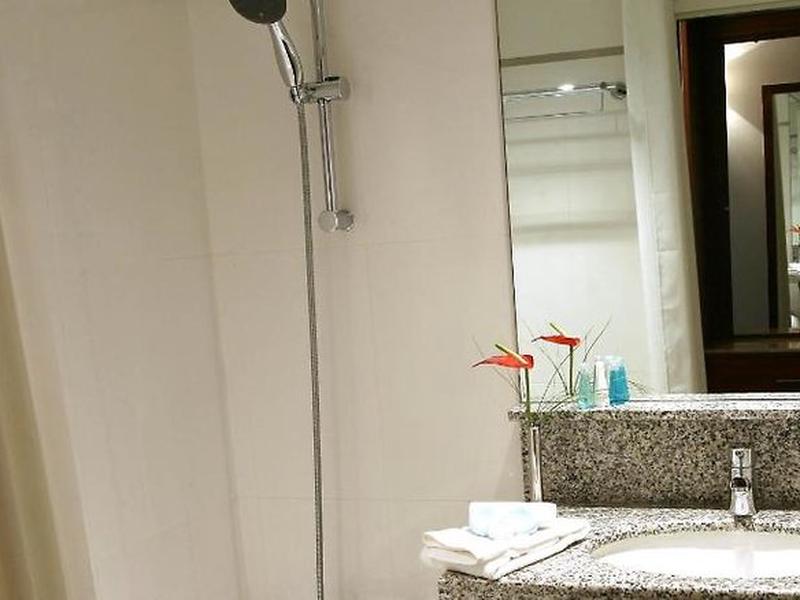 87C08B65DE776C9F0C91A9D1516D1982