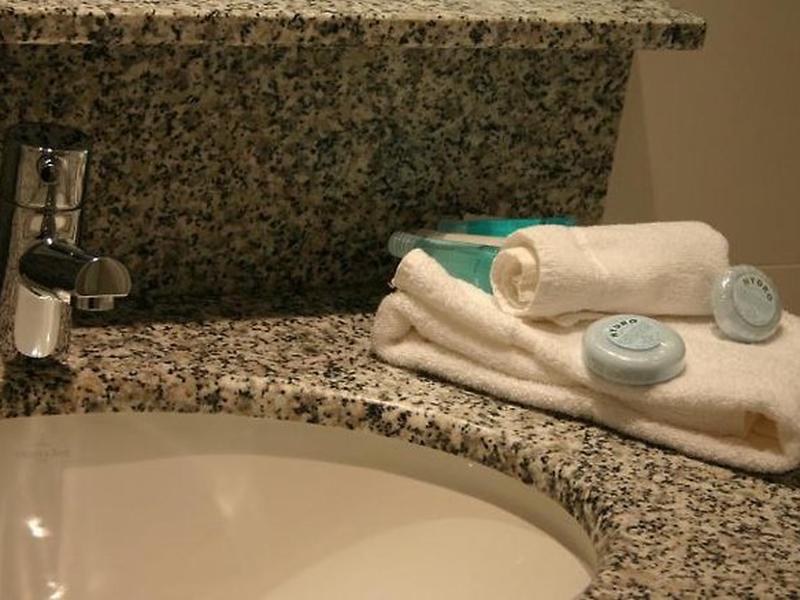 F9753647256C8AF073A5ABC264D58B54