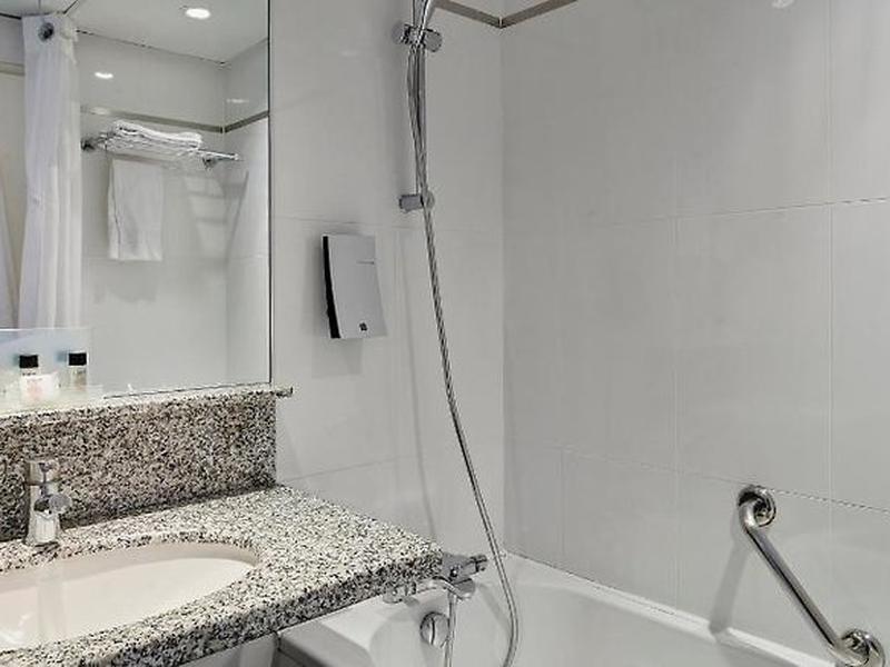 83A6733FEC3AAB9D658FC1AF1F7231EC