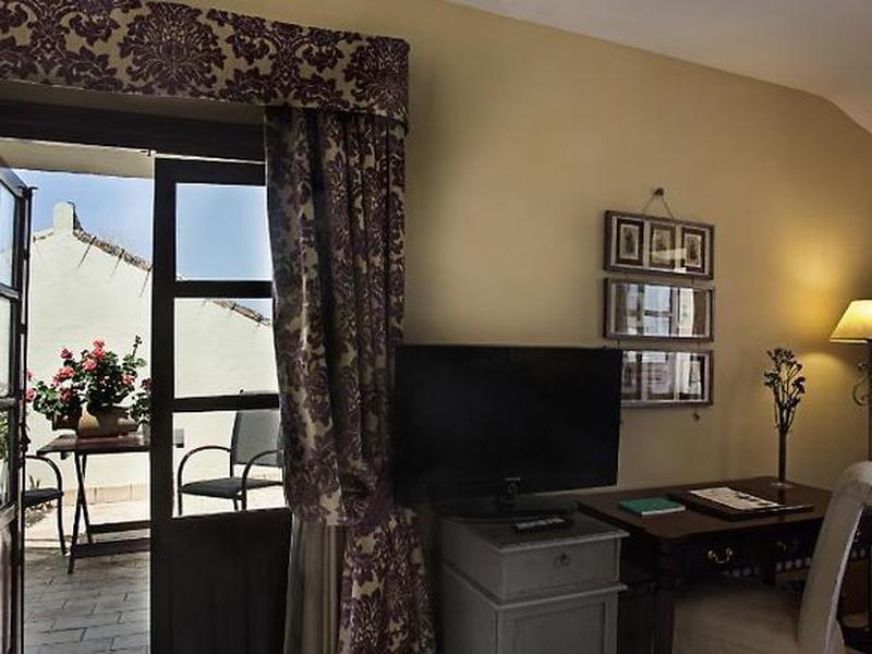 EDC92FE42B50BD59800A7199E7C70FCC