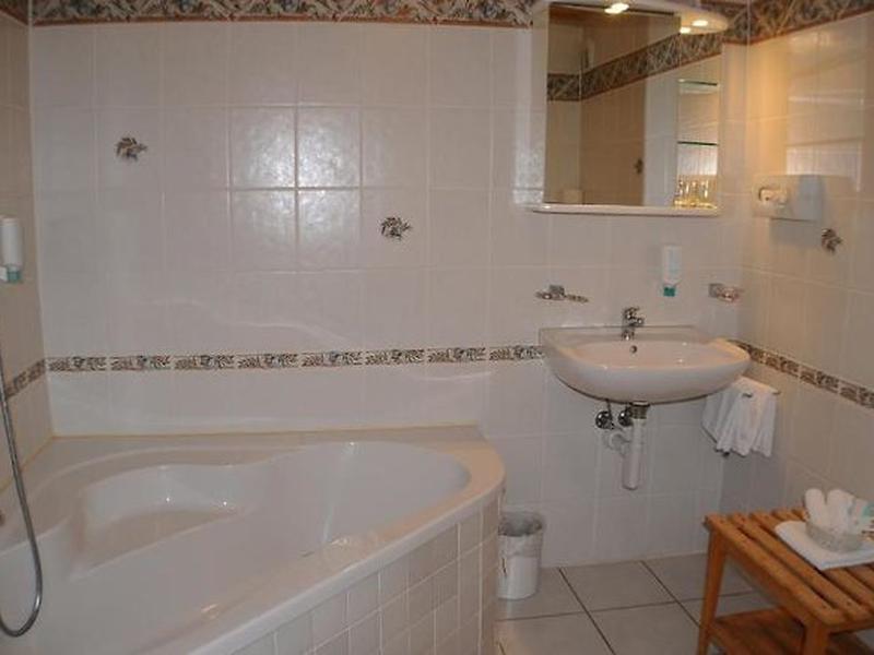 A875649568B80EA560C06AAD2ADC0E9E