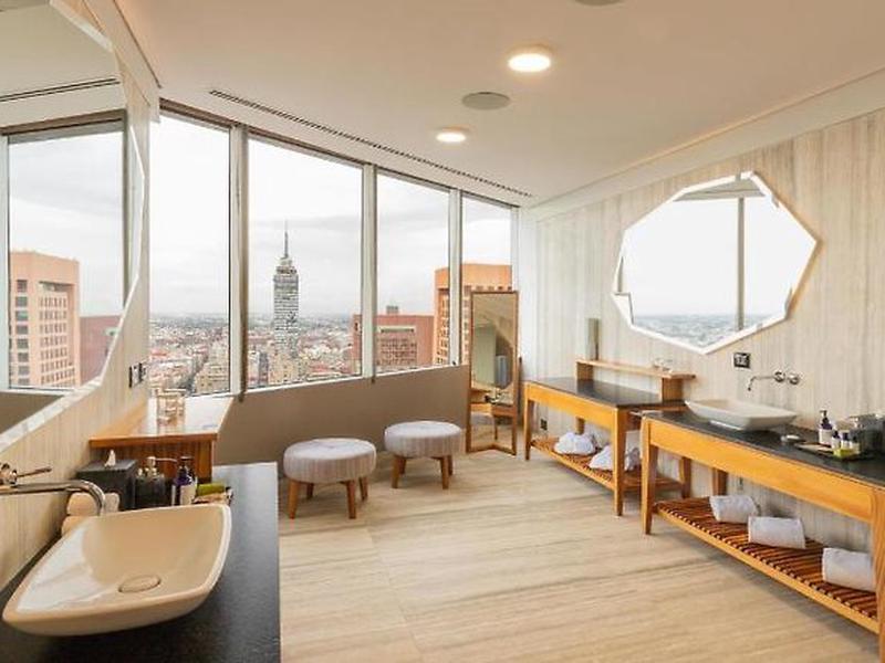 B813C4ECE6BCB15459202F43E5FEE7FE