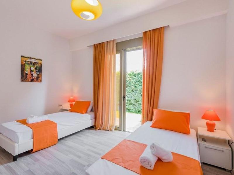 51B639BB3C9522C0F3B1FF9103E7559F