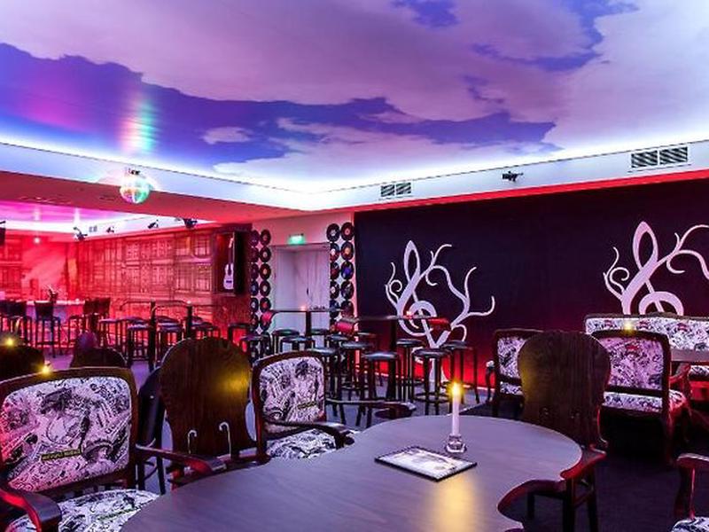 6DB8B933450E9DC285B9B8A13BCC6C72