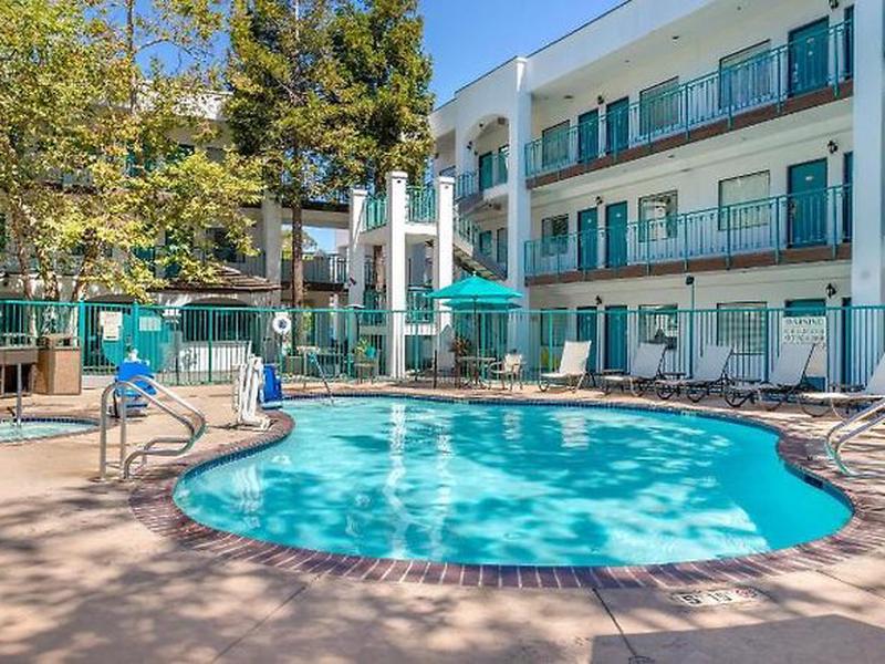 F704C2781073192C8F75DA79A64DB4FF