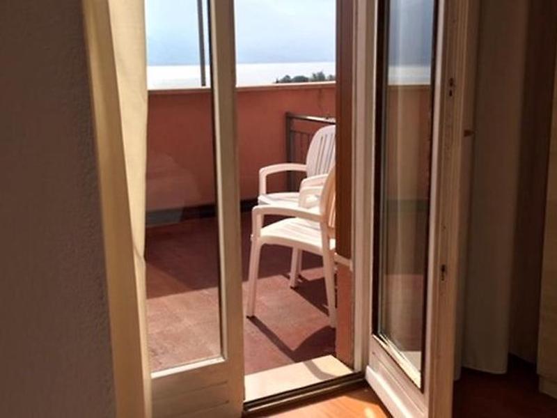 762BD6C6C68F8647E4A4C1AA26E84A0D