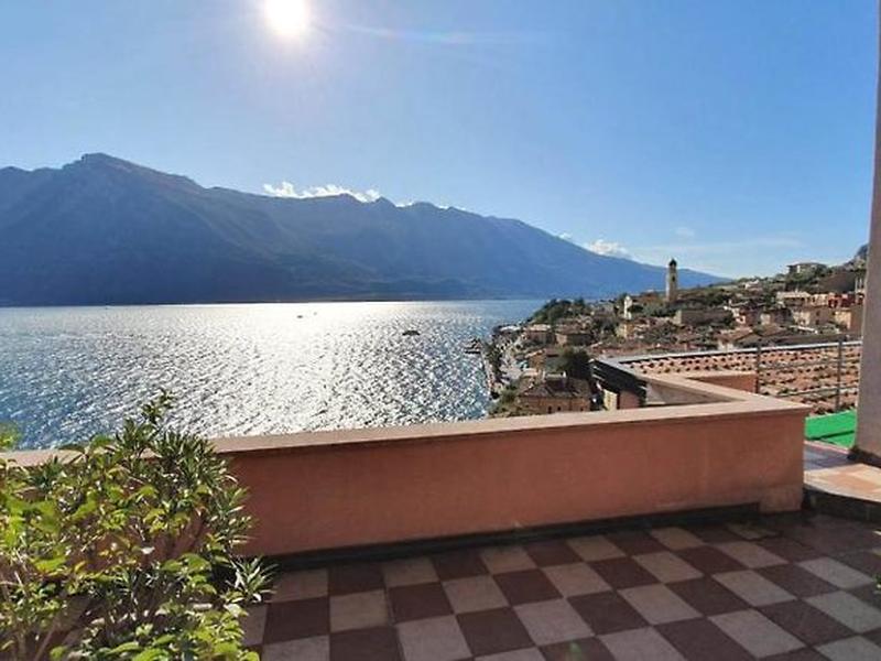 5FAADF83595A8D22121640E3FB7F3258