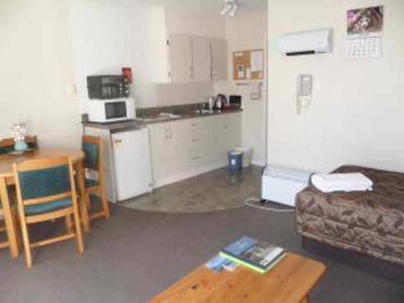 DD138E09DCF3B4B3D4CDBBF7FA5EA943