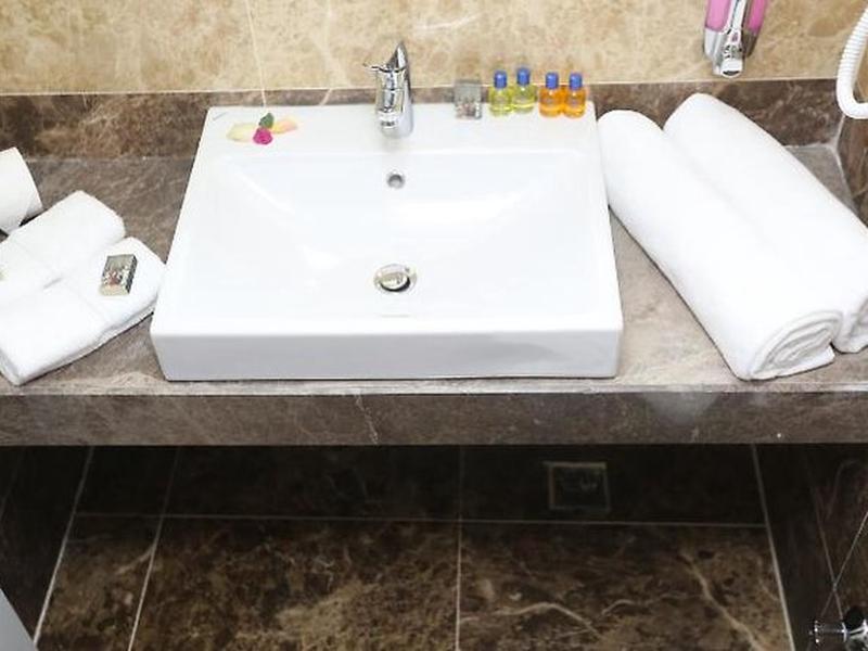 E3C02426A0E1472A437A49F601364425