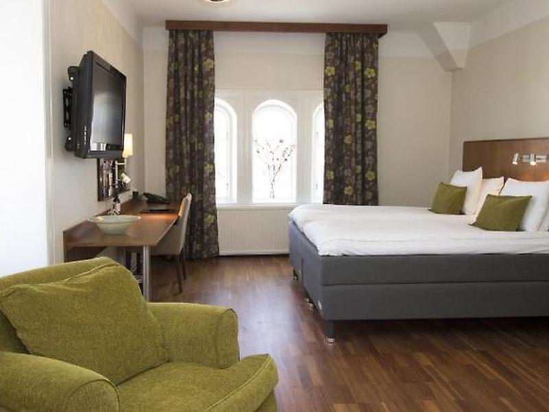 B629CD75E6F27B36E6A777B8F68305F3