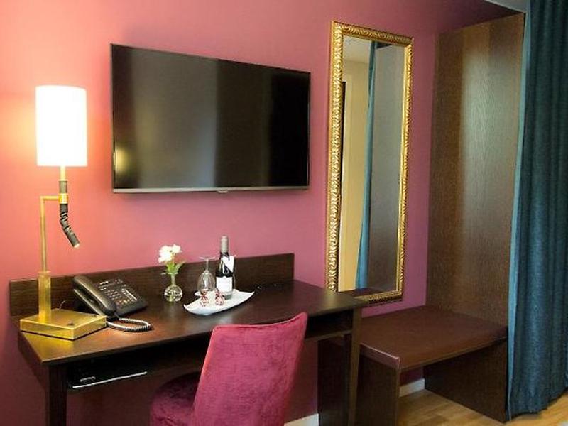 C8567D9E0DB2F2DB0BA05C02C578DAB8