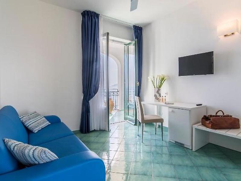 B7BB4327F8D9ABAFF9D3752A9E605A18