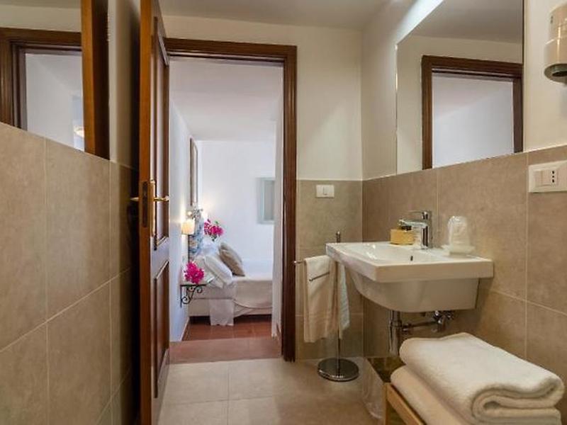 2722392C0E3B801D69AE8892110C92A5