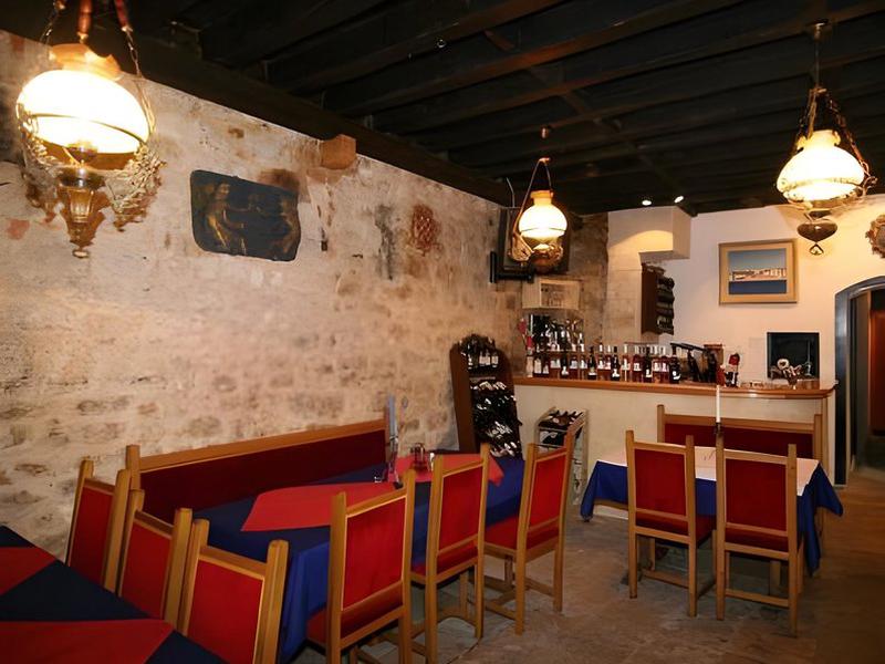 9F6BE46FE0505BE0BDEA1BD6568C4F6C