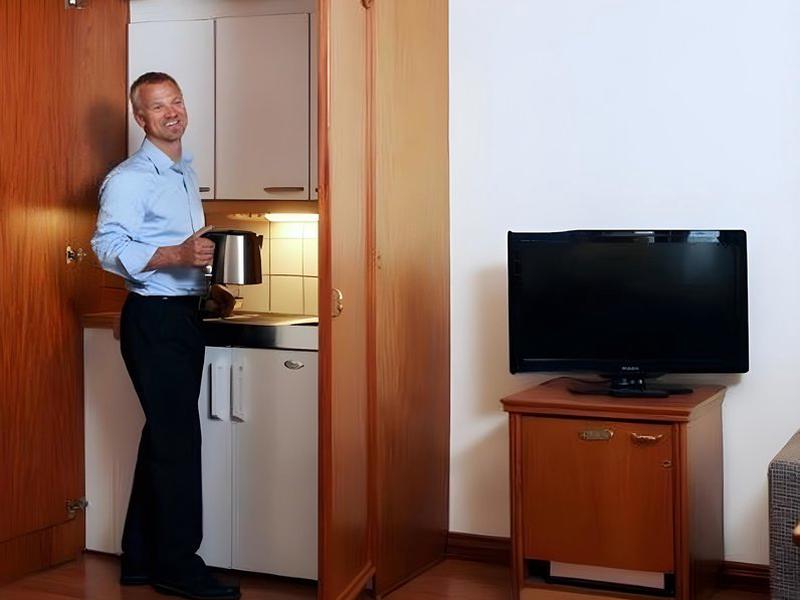 252442BF931ABA0588965DA8DB66BC2D