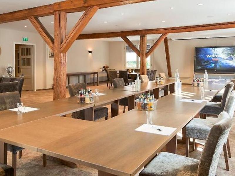 FE399BE3AC43F418489739102037FA21