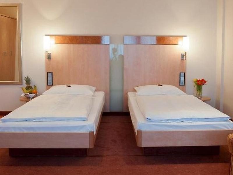 BE649C94B7130FC6E9B498D75AA03976