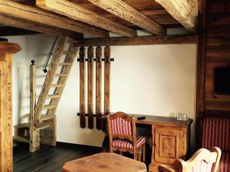 68670BF081F32C364F49CD5E410025E8